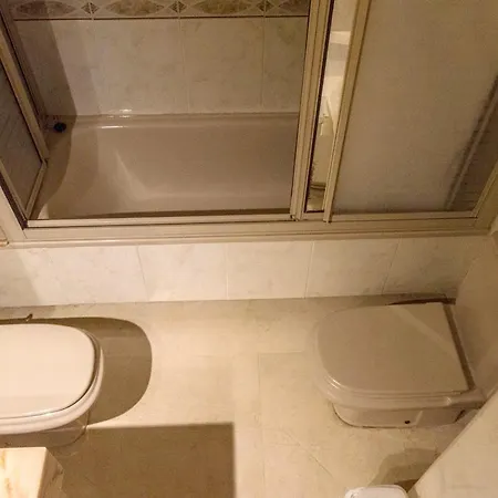 公寓 Modern In 50 M² + Pool 萨洛