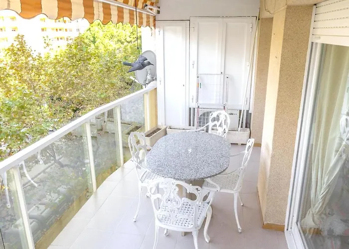 公寓 Modern In - 50 M² + Pool 萨洛